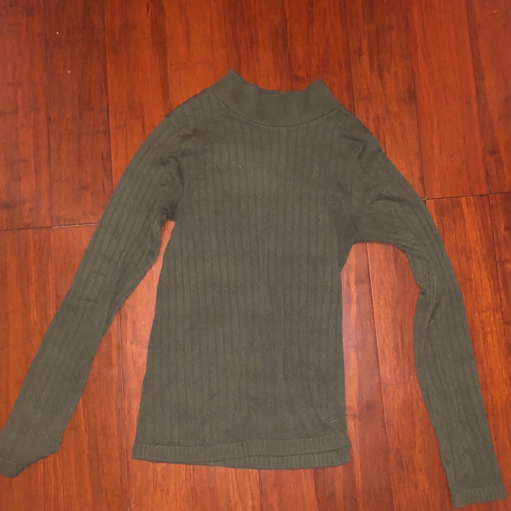 Olive long sleeve turtleneck